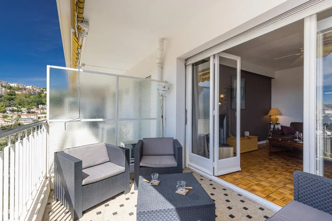 Open View Studio & Garage Nice Apartment